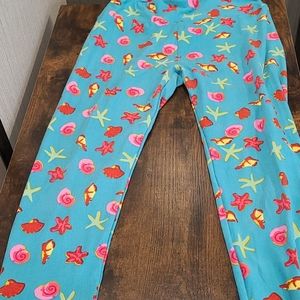 Lularoe super cute beachy leggings.
